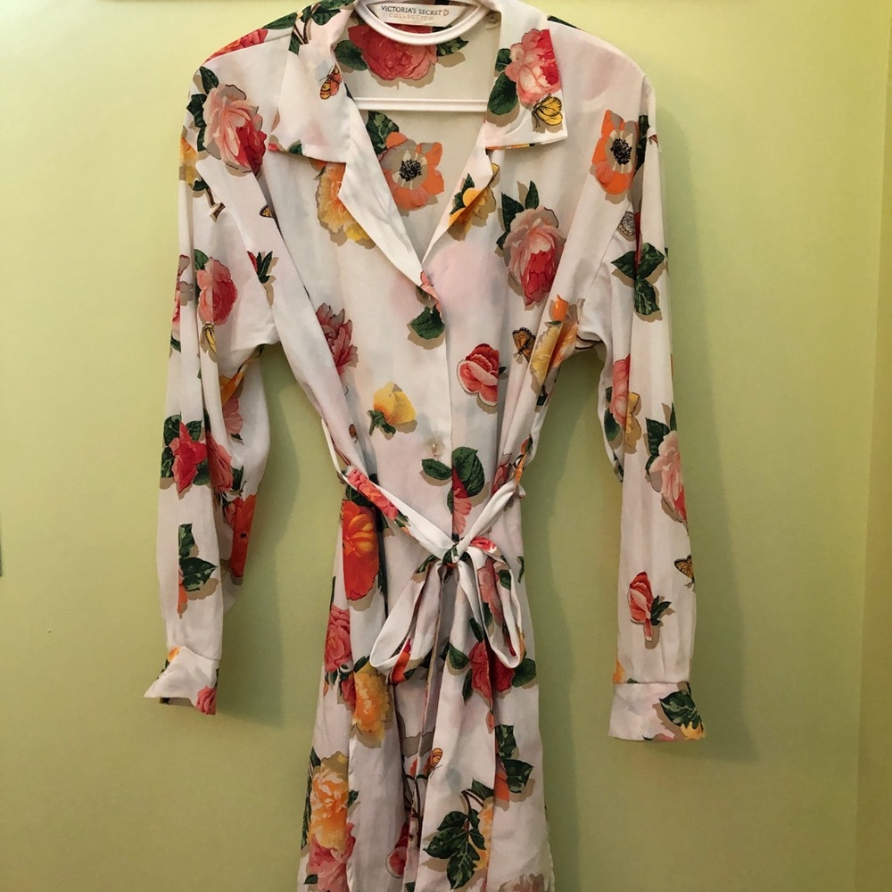 Victoria’s Secret Collection robe gown nightshirt